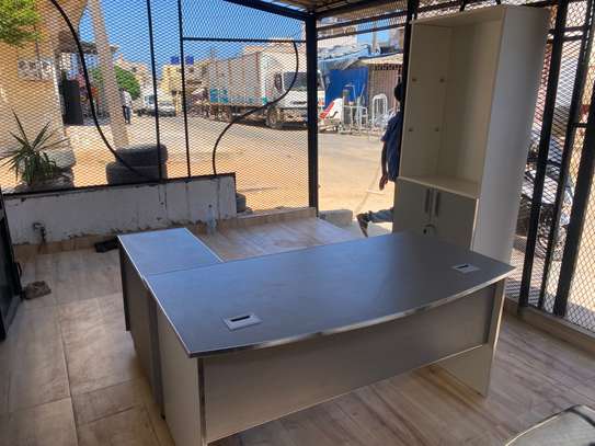 Bureau avec retour image 2