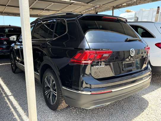 Volkswagen Tiguan image 6