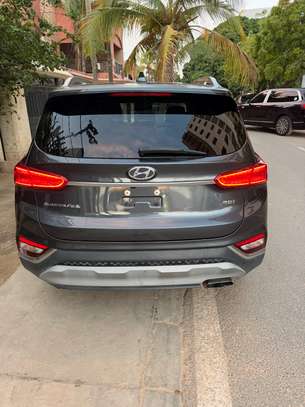 Hyundai Santefe image 15