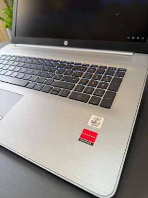 Ordinateur portable Hp i7 10th / 16gb ram / gpu 2gb image 2