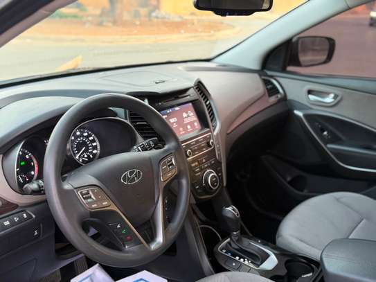 Hyundai Santa Fe 2018 image 4