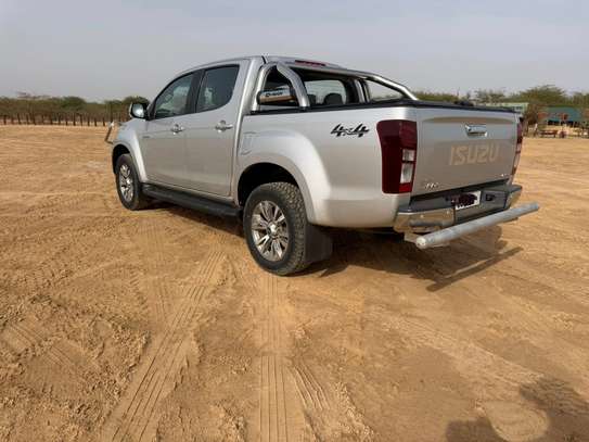 Isuzu D-Max image 5