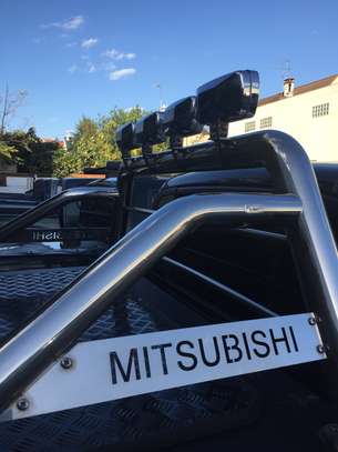 MITSUBISHI L200 2.5 DI-D 178 CH image 4