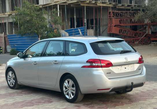 Peugeot 308 Break manuel diesel venant image 9