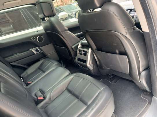 Ranger rover essence automatique image 2