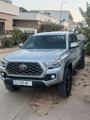 2022 Toyota Tacoma AWD off Road image 2