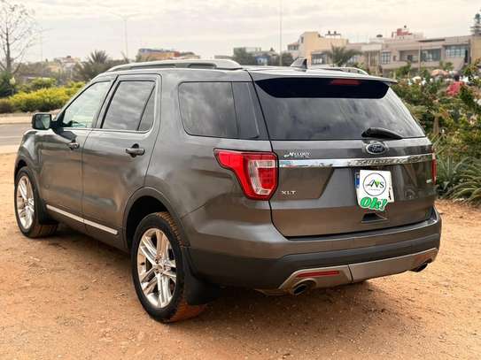 Location Ford Explorer image 4