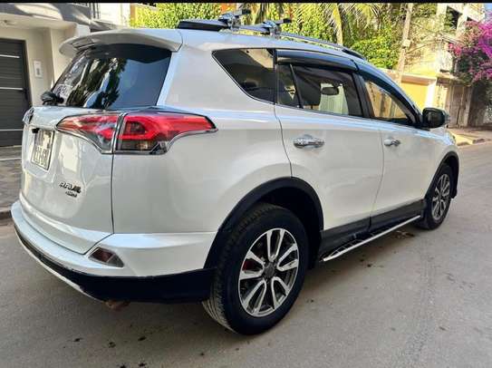 TOYOTA RAV4-2016 CFAO ACHETÉ ZÉROKM image 3