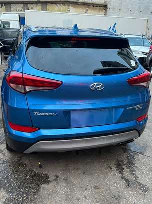 Hyundai Tucson 2017 SUV image 10