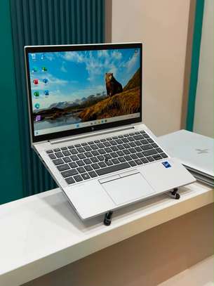 Hp Elitebook 840 G8 image 2