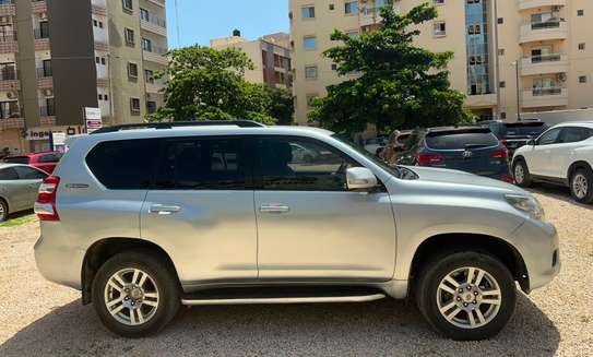 Toyota Prado image 4