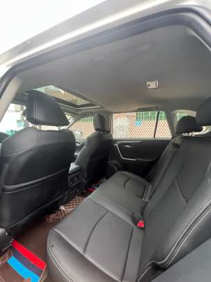 Toyota RAV4 hybride image 5