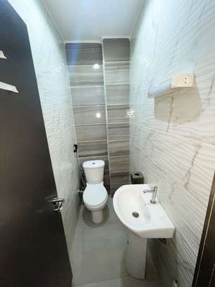 APPARTEMENT F3 À LOUER À LA CITÉ KEUR GORGUI image 7