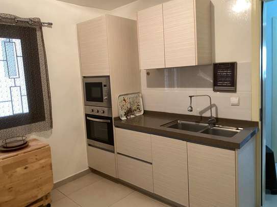 Appartement F2 meublé à louer au Point E image 5
