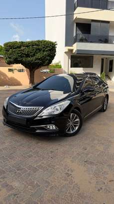 Hyundai grandeur HG240 image 2