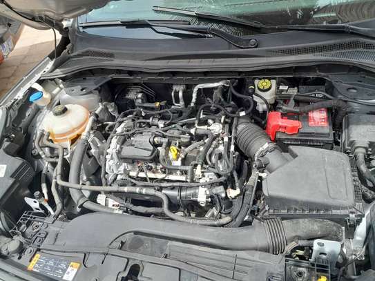 Ford Escape image 10