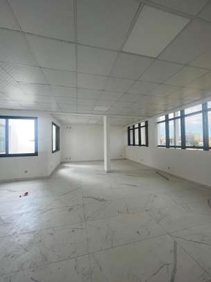 Plateau de bureaux de 160m² sur la VDN image 2
