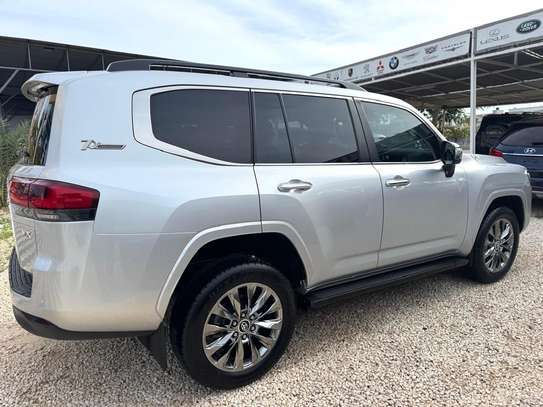 Toyota land cruiser VX image 14