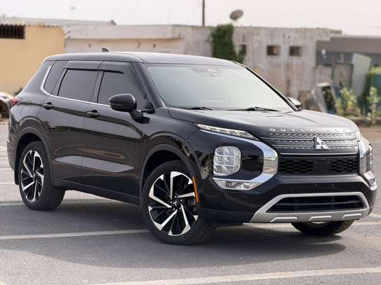 Mitsubishi outlander image 6