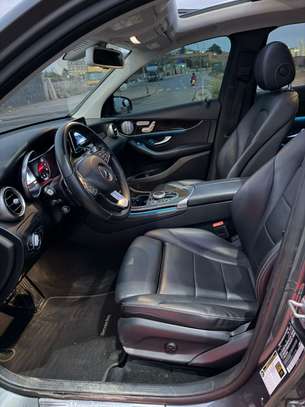 Mercedes GLC300 Année 2019 image 3