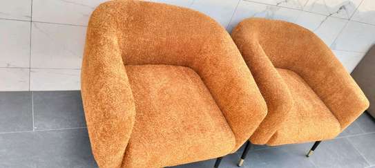 fauteuils modernes tissu bouclé camel image 2