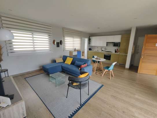 A louer Studio penthouse virage vue mer image 8