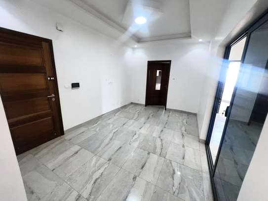 APPARTEMENT F3 HAUT STANDING A NGOR image 9
