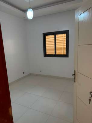 Appartement F4 à louer à yoff virage image 5