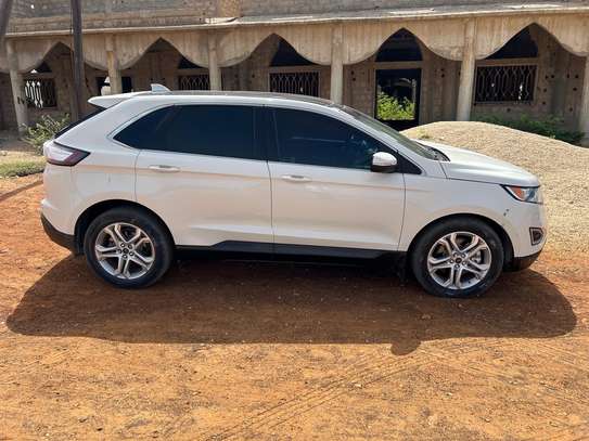 Ford Edge Titanium image 11