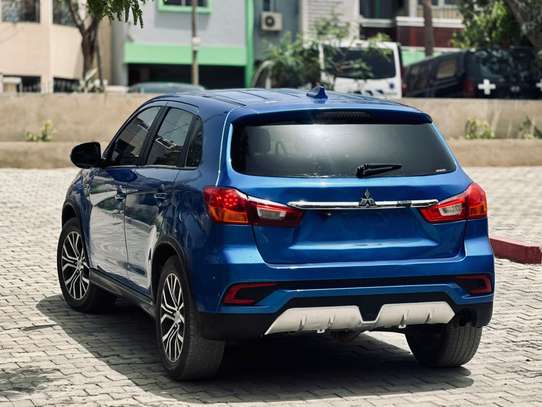 Mitsubishi RVR image 6