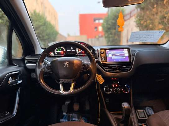 Peugeot 208 années 2017 image 6