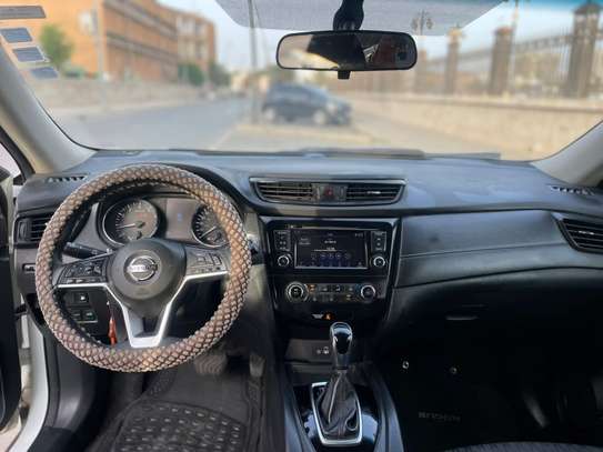NISSAN ROGUE 2018 image 11
