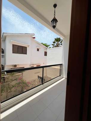 APPARTEMENT F5 À LOUER – NGOR ALMADIES. image 5