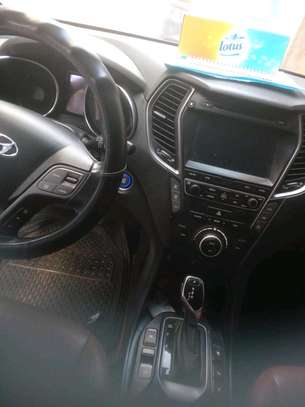 Hyundai santafe 2018 image 3