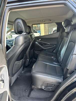 Je vend ma Hyundai santafe 2016 automatic essence image 5