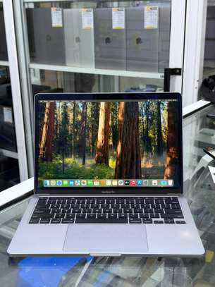 MacBook Pro 2020 image 2