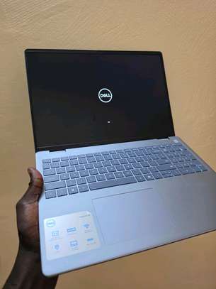 Dell Inspiron 16 5640 image 2