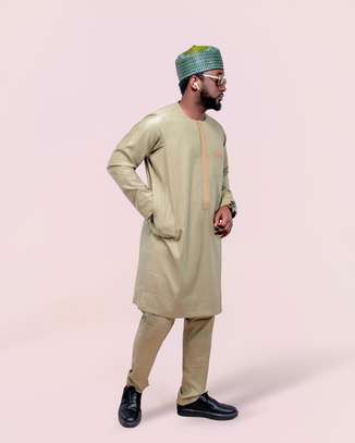 Tenue traditionnelle homme beige clair manches longues image 5