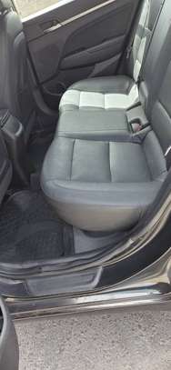 Hyundai Elantra Limited 2018 image 7