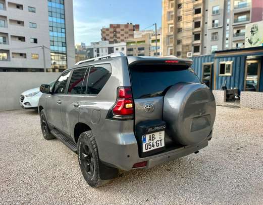 Toyota Prado image 6