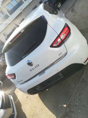 RENAULT CLIO 2018 image 3