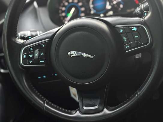 2018 Jaguar f pace image 9