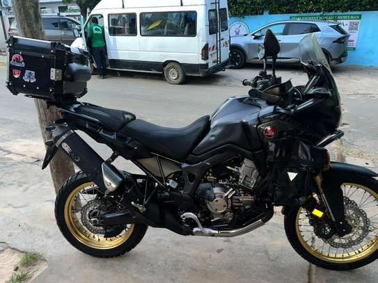 A vendre Honda Africa Twin 1000cm3 automatique image 10
