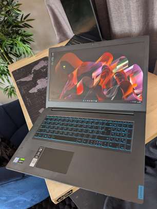 Lenovo IdeaPad i5 9th GTX 1650 / 16gb ram /512gb image 4