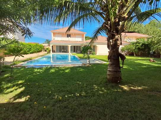 Villa meublée de standing à Nguérigne – Petite Côte image 4