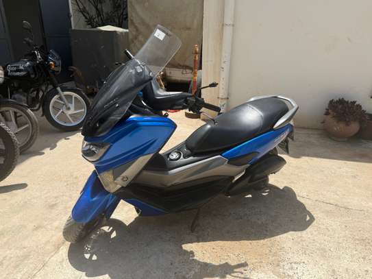 À VENDRE YAMAHA NMAX 125 image 2
