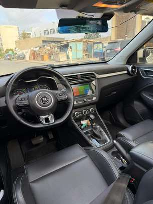 MG auto 2017 image 7