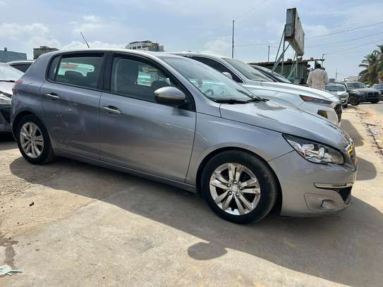 Peugeot 308 année 2018 image 12