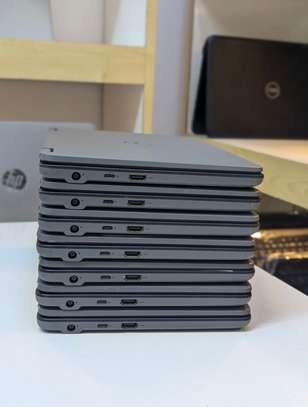 Dell latitude 3120 image 4
