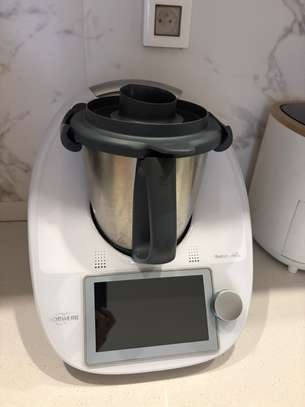 Thermomix TM6 + gros pack d'accessoires image 2